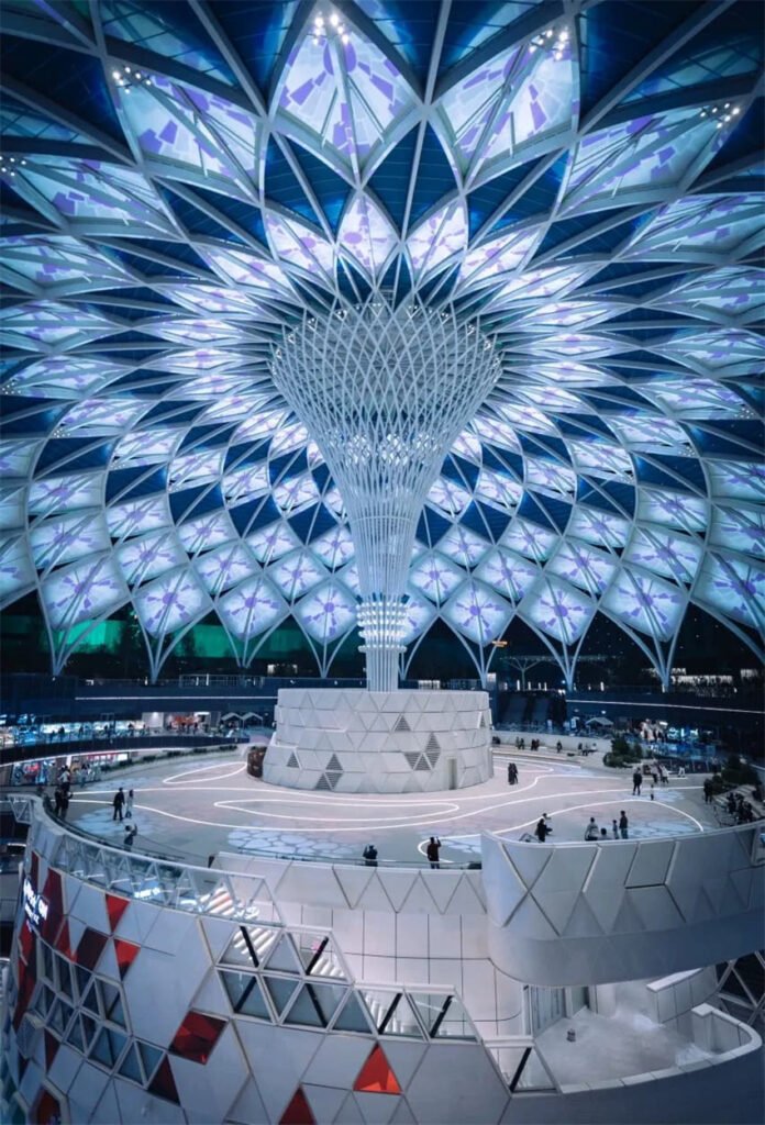 Tensile fabric entrance structure for Beijing Changpin Super Mall